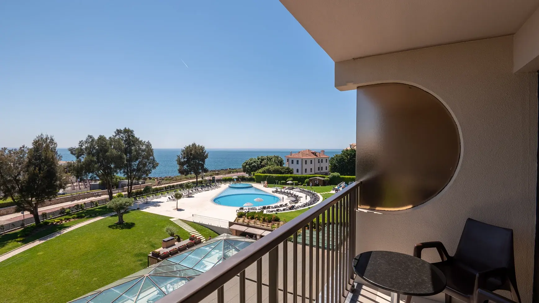Air conditioned twin room with a sea view & balcony.  Area: 34m²