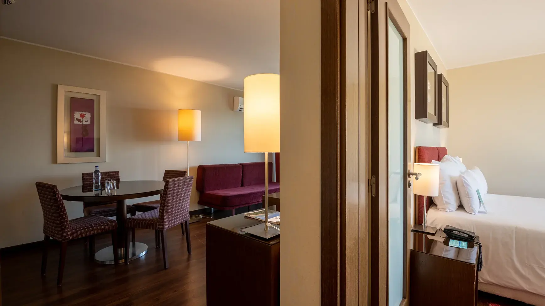 This air-conditioned junior suite features a separate living room suitable for 2 adults and 2 children and a sea view.  Area: 41 m²